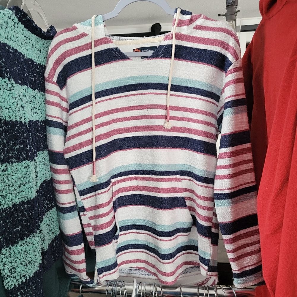 Indigo Poppy  Beach Vacation Hoodie Size Medium, New